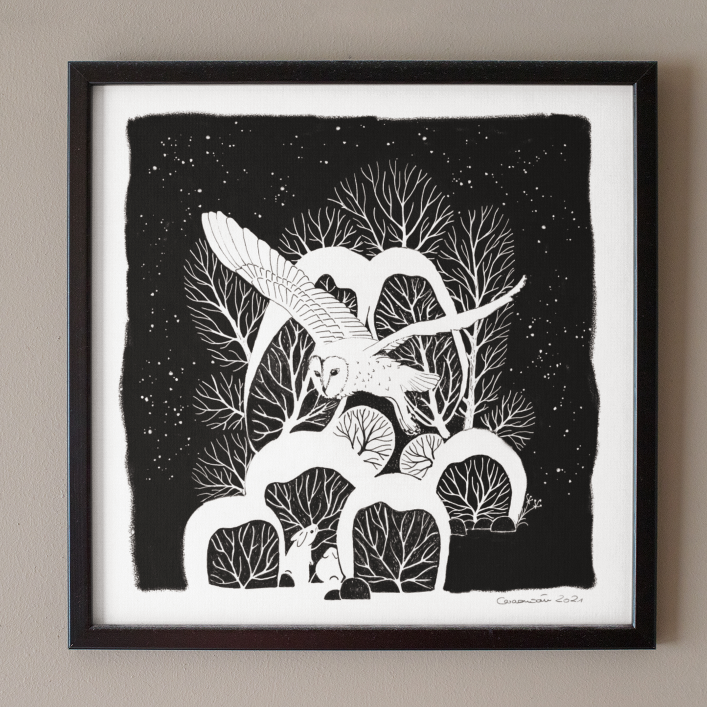 Winterbild - Schleiereule im Schnee - minimalistischer Kunstdruck in schwarz-weiß ca. 35x35cm