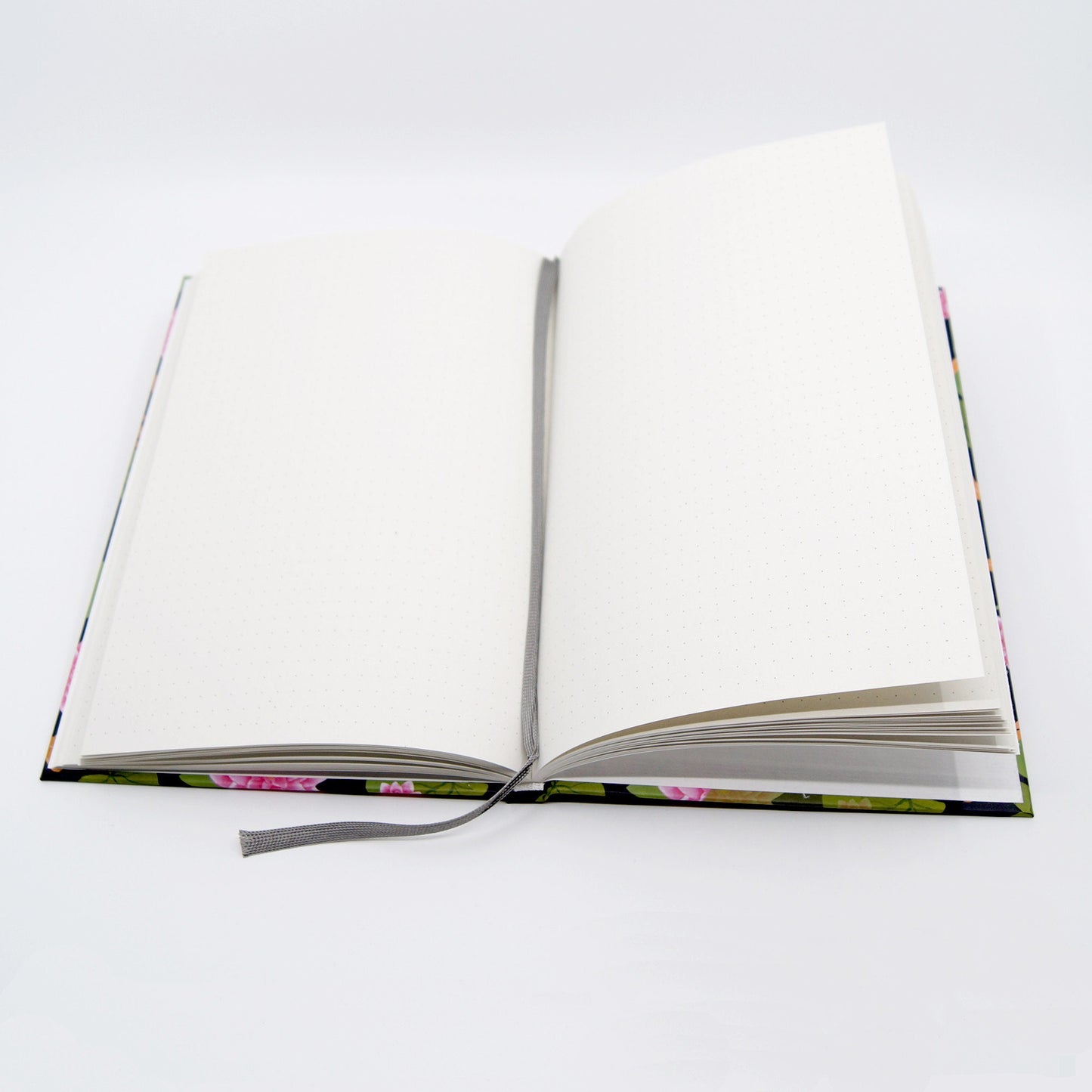 Notizbuch 'Seerosen' mit Punktraster und Lesebändchen - Bullet pattern Journal