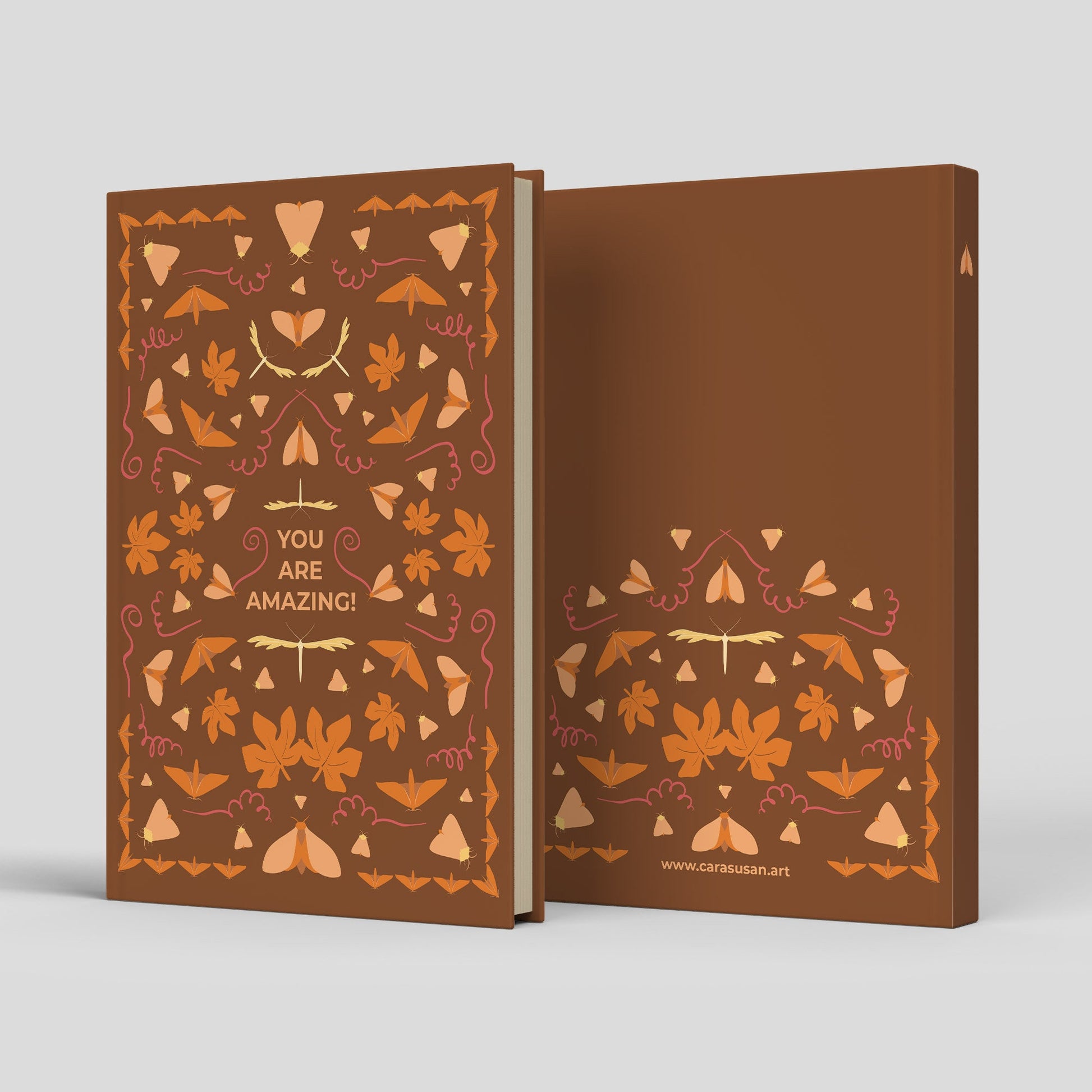 Notizbuch mit Punktraster Herbstlaub und Nachtfalter Journaling Scrapbook Tagebuch Herbst braun orange