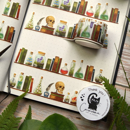 Washi Tape “Magical Potions” – Hexenregal mit Zaubertränken, Pflanzen & alten Büchern - Die Cut - Carasusan