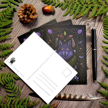 Postkarte Waldmagie Lunar Wolf | Witchy Gothic Aesthetic | Waldtiere, Hexendinge und Mondphasen | Wicca Geschenk für Freunde der Hexenkunst - Carasusan