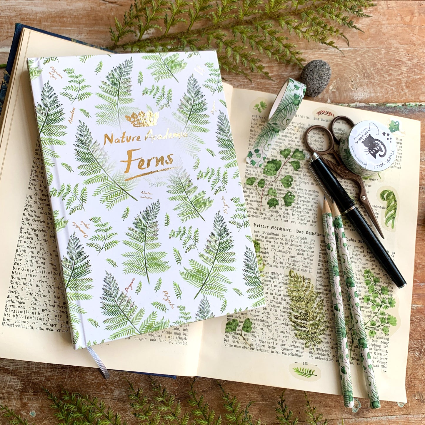 Dot Grid Notebook with fern motifs and gold foil print - white Bullet Pattern Journal DinA5